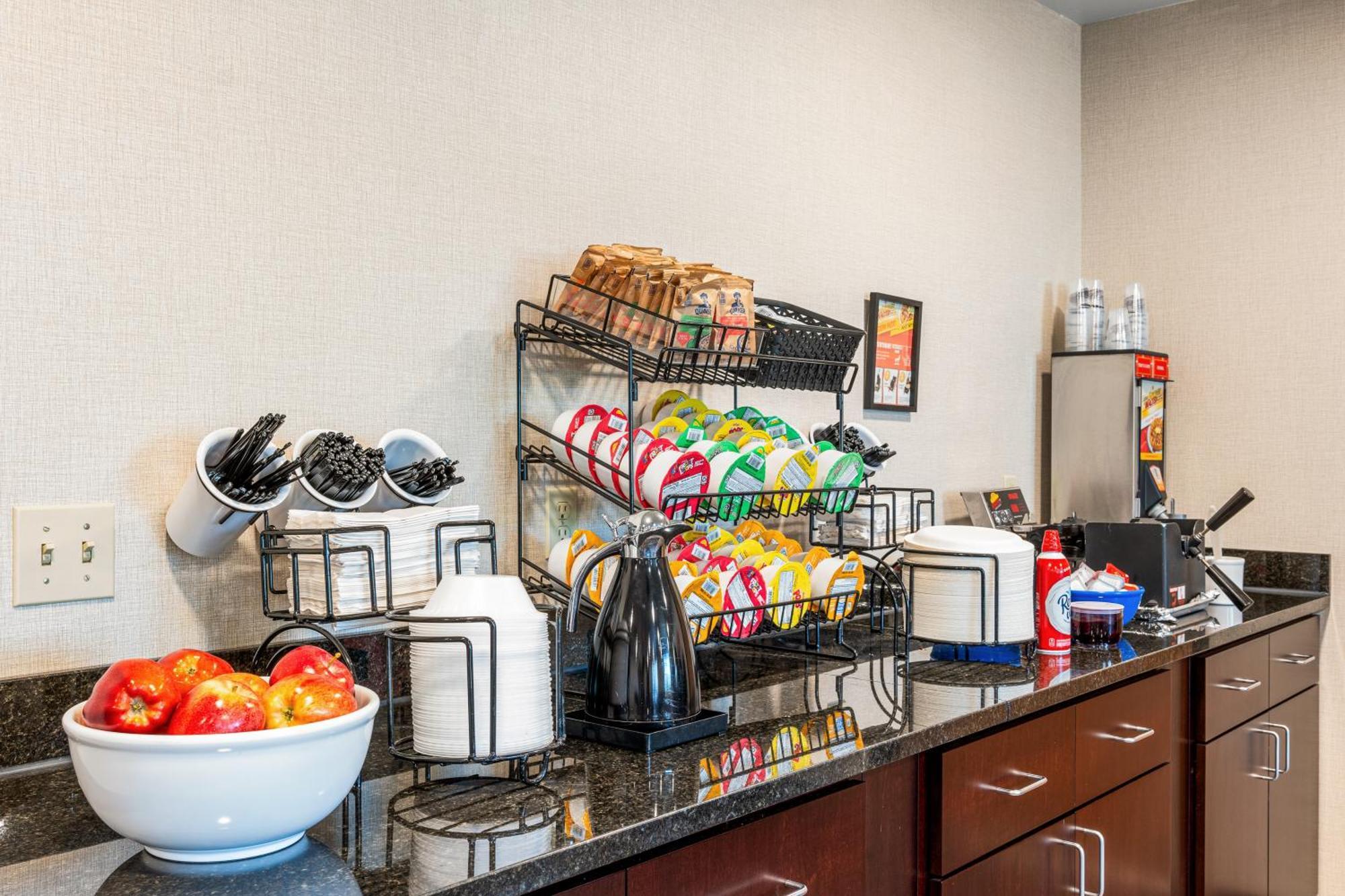 Boarders Inn & Suites By Cobblestone Hotels - Shawano エクステリア 写真