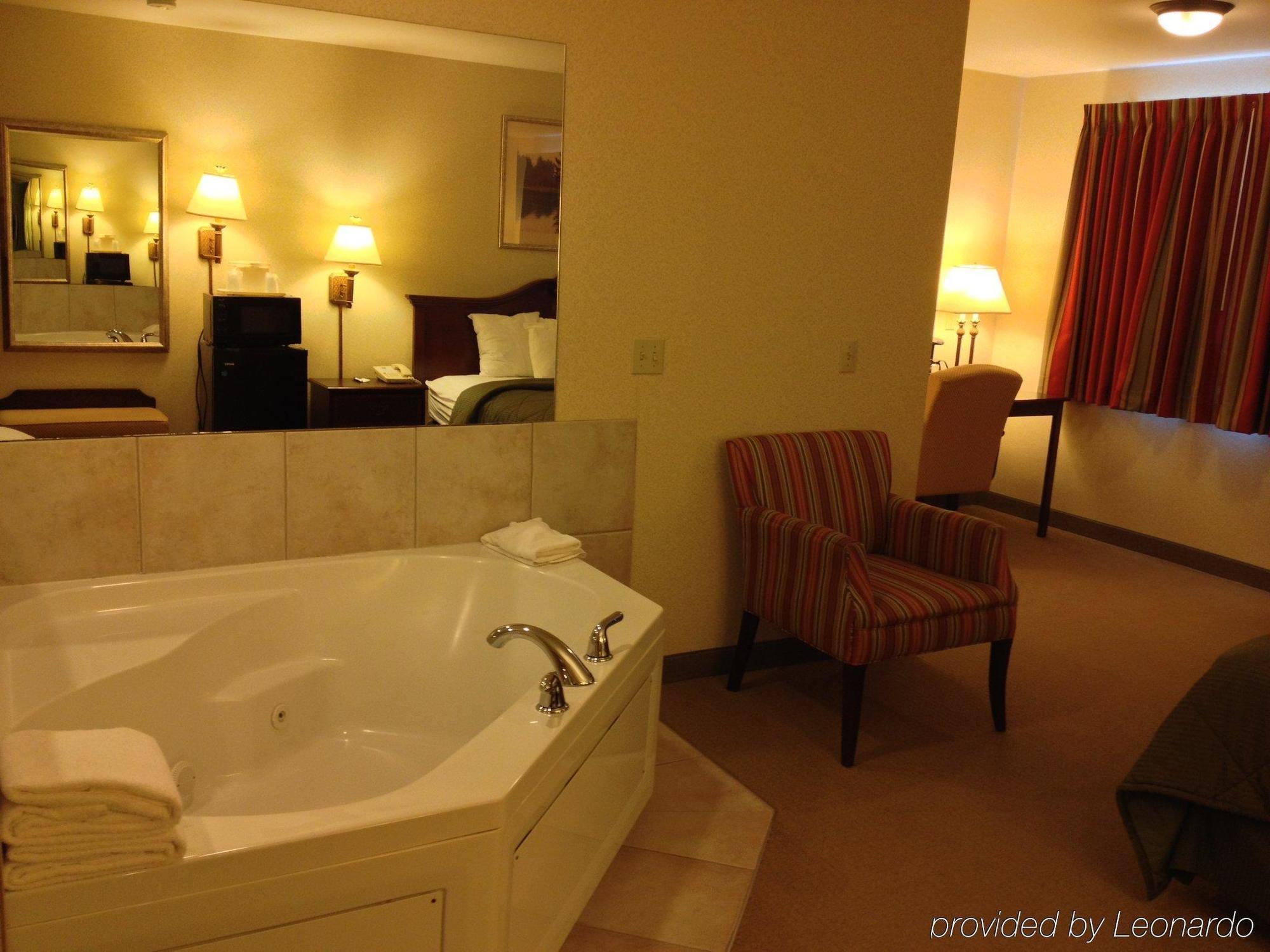 Boarders Inn & Suites By Cobblestone Hotels - Shawano エクステリア 写真