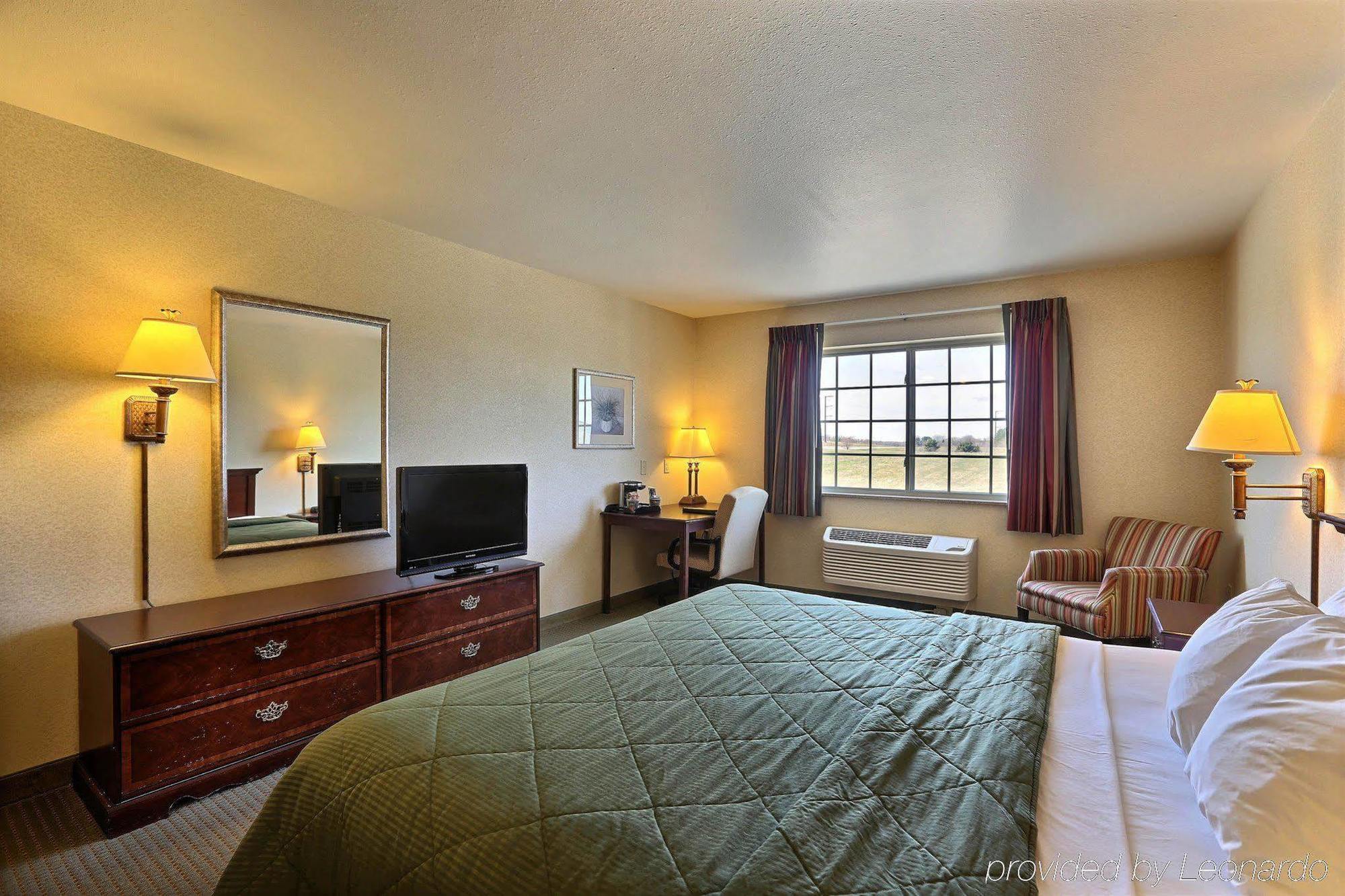 Boarders Inn & Suites By Cobblestone Hotels - Shawano エクステリア 写真