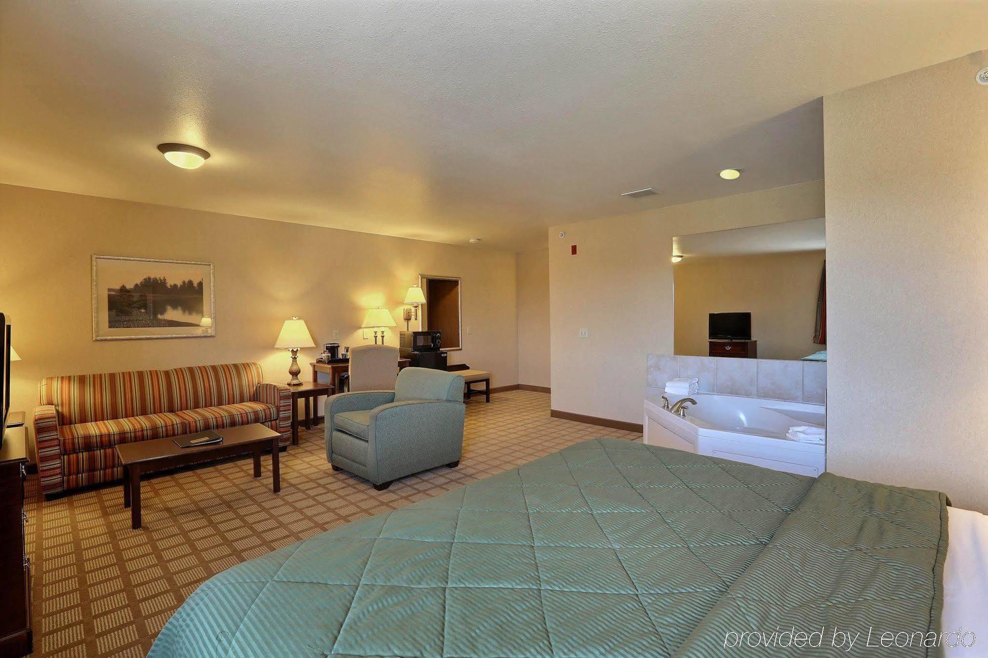 Boarders Inn & Suites By Cobblestone Hotels - Shawano エクステリア 写真