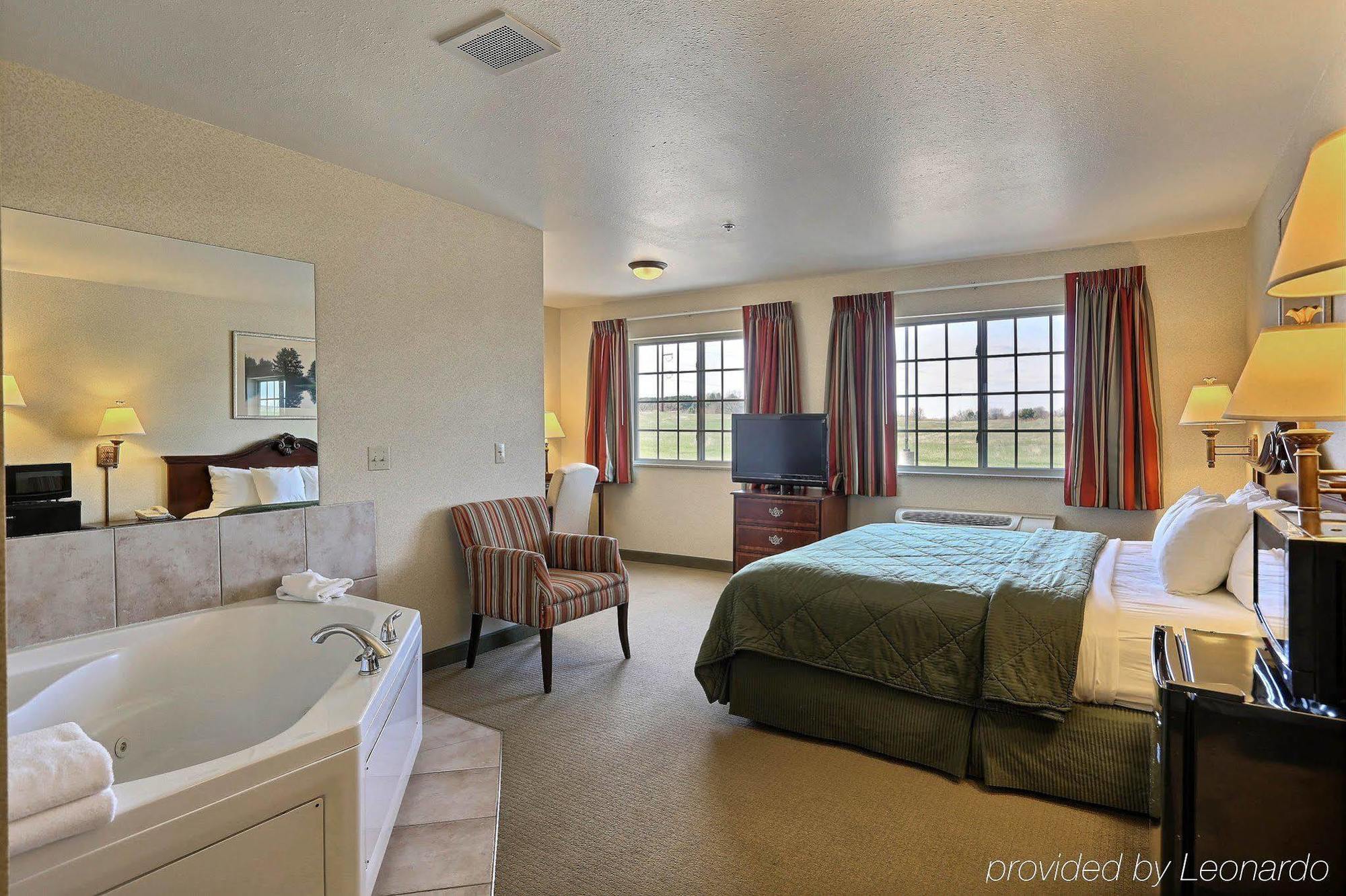 Boarders Inn & Suites By Cobblestone Hotels - Shawano エクステリア 写真